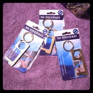 ONE SET NO TOUCH KEY .